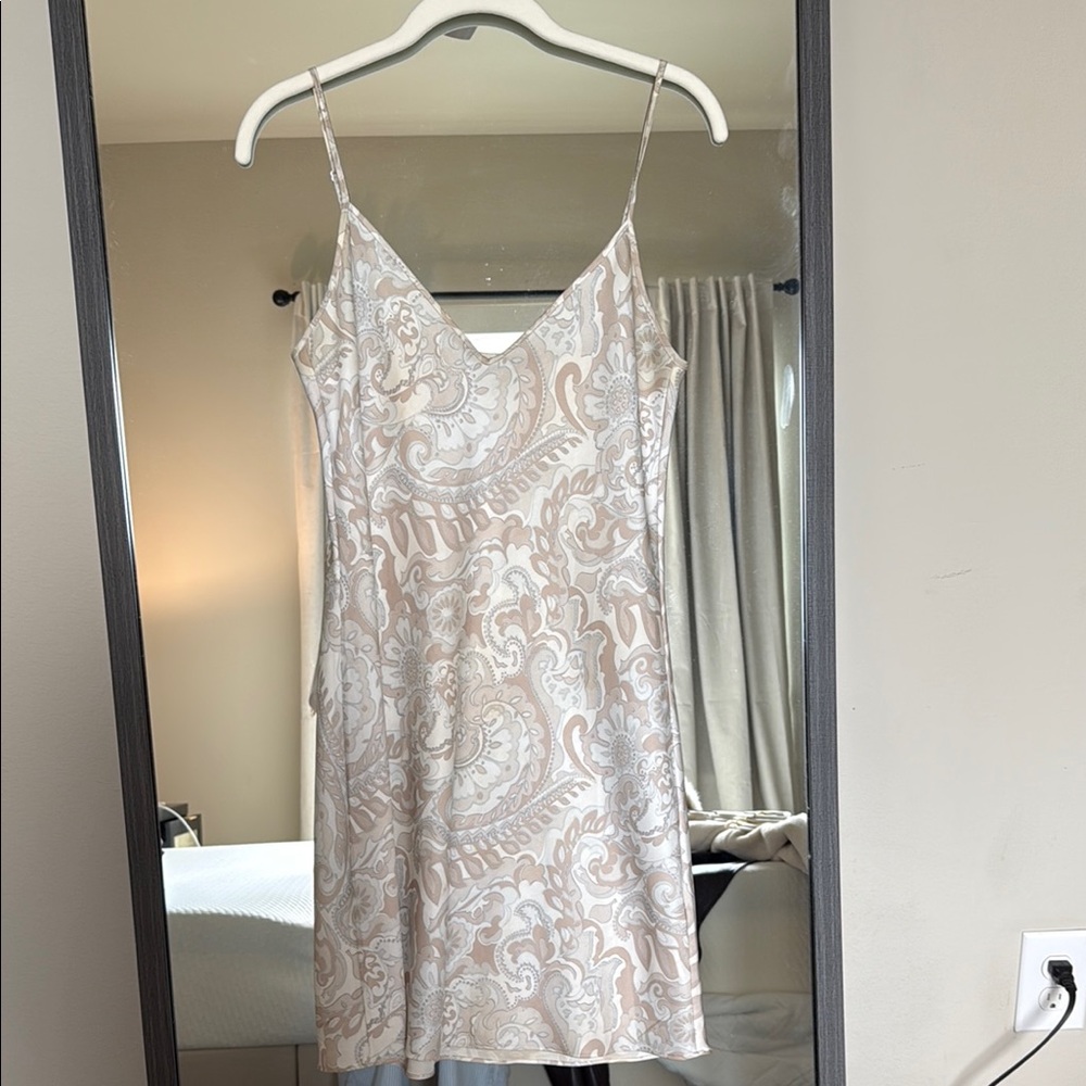 Wilfred Mini Dress in Cream and White Paisley